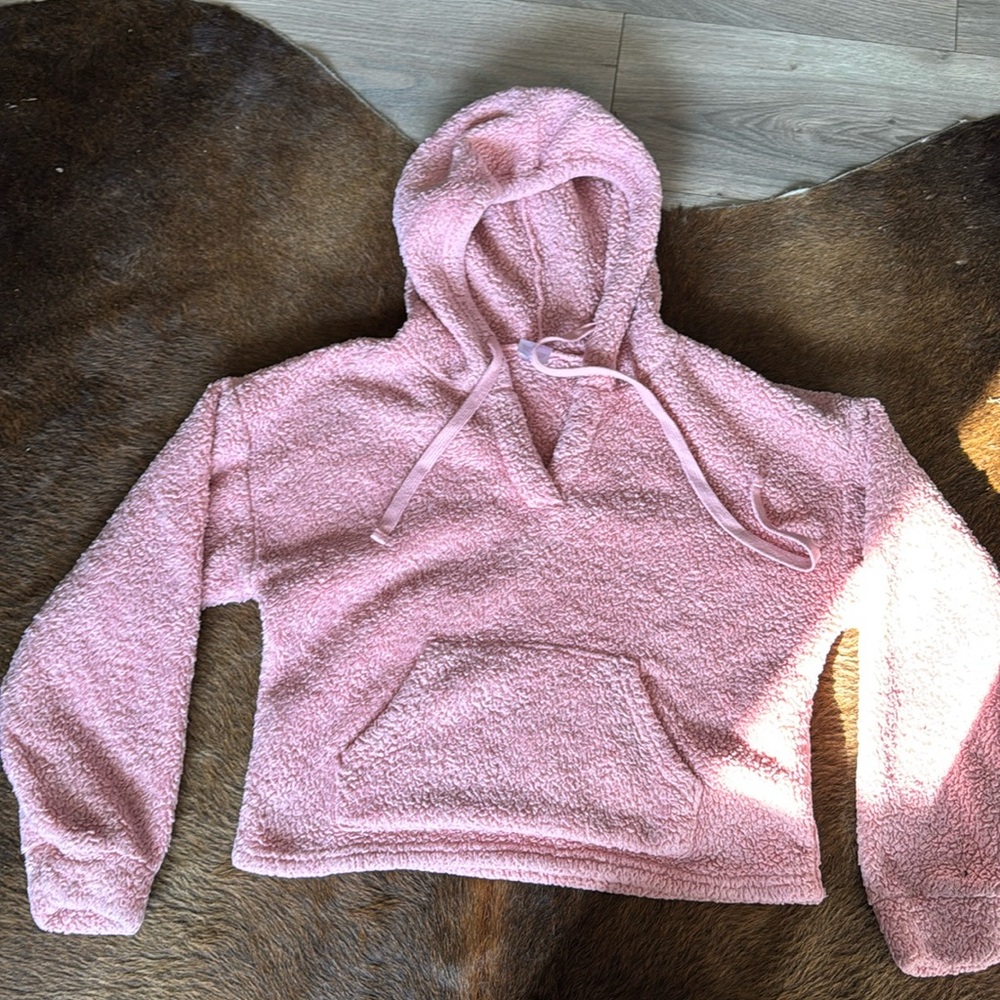Pink crop top women’s hoodie. Super fluffy and warm! size M